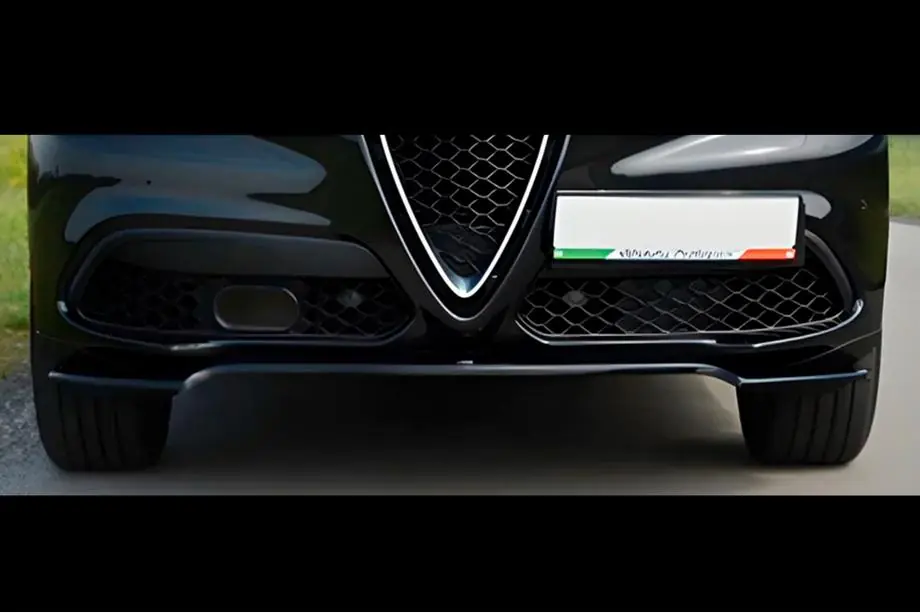 Alfa Romeo Stelvio 2016– Voorbumper frontlip DPT V-1 (ABS, hoogglans zwart) Foto 1