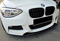 BMW 1 Serie F20/F21 2011–2019 DPT V-3 voorlip (voor M Performance Style, hoogglans zwart) foto 1