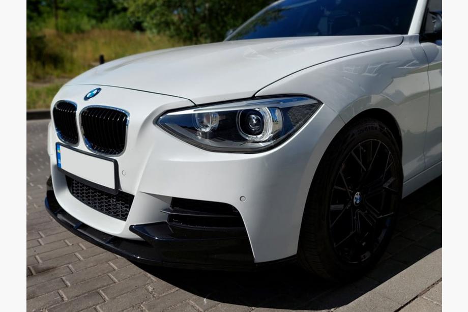 BMW 1 Serie F20/F21 2011–2019 Voorbumper lip splitter DPT V-1 (voor M Performance, hoogglans zwart, 2 stuks) Foto 5