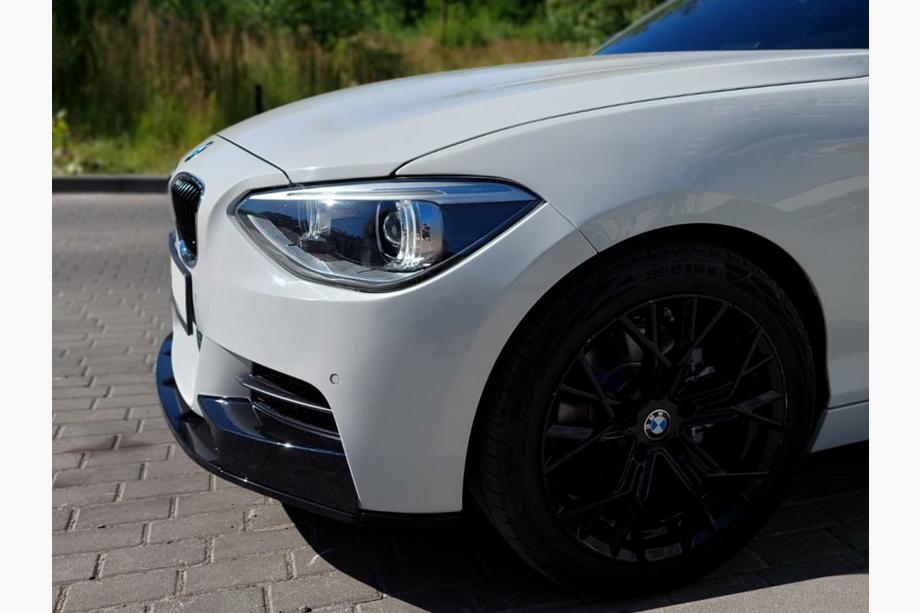 BMW 1 Serie F20/F21 2011–2019 Voorbumper lip splitter DPT V-1 (voor M Performance, hoogglans zwart, 2 stuks) Foto 13