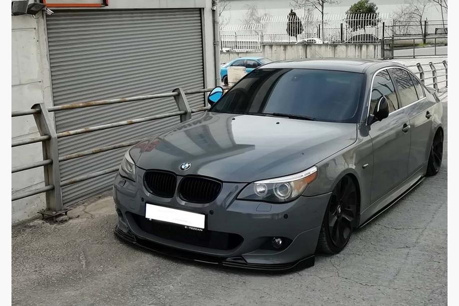 BMW 5 Serie E60/E61 2003–2010 DPT front bumper lip (voor M Sport/M Technic Hamann, hoogglans zwart) Image