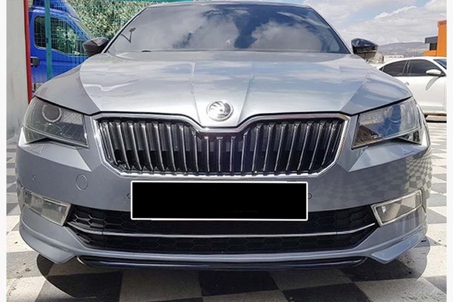 Skoda Superb 2015–2024 Voorbumper lipspoiler DPT V-1 (2015-2020, hoogglans zwart) Foto 3