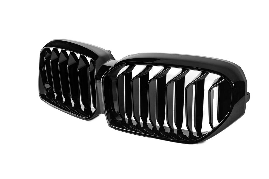 BMW 5 Serie G30/G31 2017–2023 Niergrille M-Look (2021-2023, hoogglans zwart) Met camera-opening Foto 4