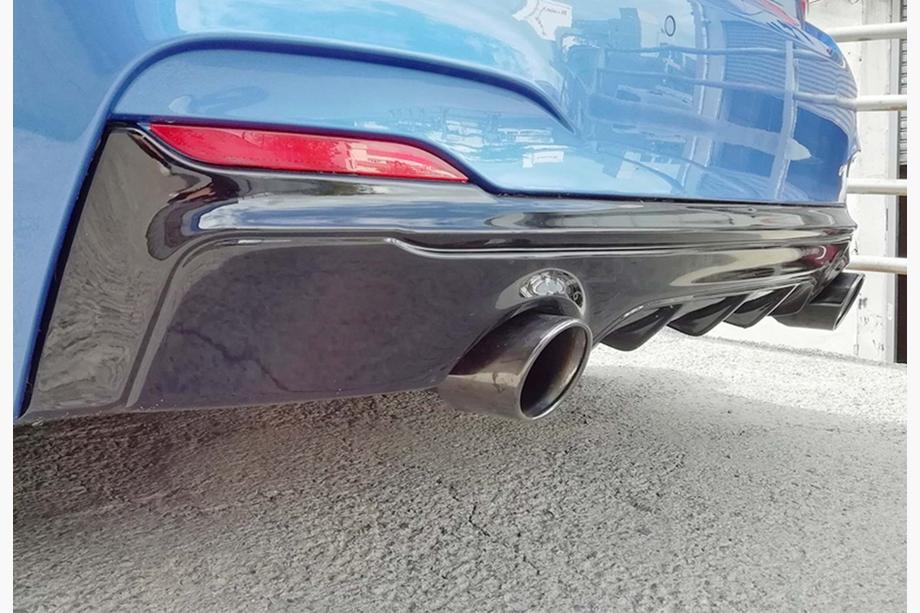 BMW 2-serie F22/F23 2014–2021 Achterdiffuser DPT (hoogglans zwart) Image
