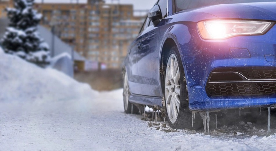 Winterse autoverzorgingschemicaliën voor lak en ruiten kiezen