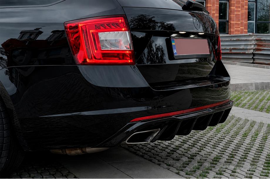 Skoda Octavia III A7 2013–2019 Achterdiffuser DPT V-2 (LB/SW, hoogglans zwart) Image