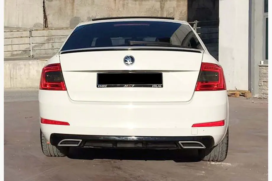 Skoda Octavia III A7 2013–2019 Achterdiffuser DPT V-4 (LB, hoogglans zwart) Foto 1