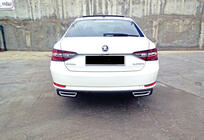 Skoda Superb 2015–2024 Achterdiffuser DPT V-2 (glanzend zwart) foto 7
