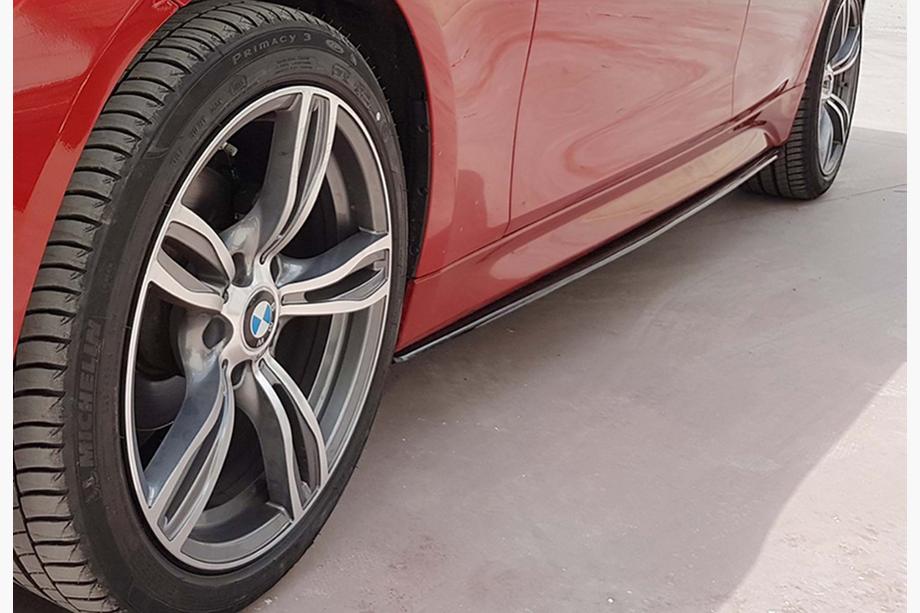 BMW 3 Serie F30/F31 2012–2019 DPT V-3 dorpeloverlays (voor M-Sport dorpels, hoogglans zwart) Foto 3