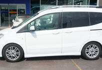 Ford Courier 2014–2023 DPT sideskirts (hoogglans zwart) foto 2