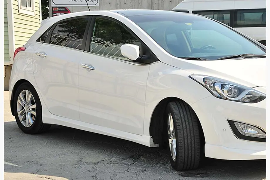 Hyundai I-30 2012–2017 DPT sideskirts (hoogglans zwart) Foto 1