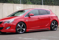Opel Astra J 2009–2015 Sideskirts DPT V-2 (hoogglans zwart) foto 1