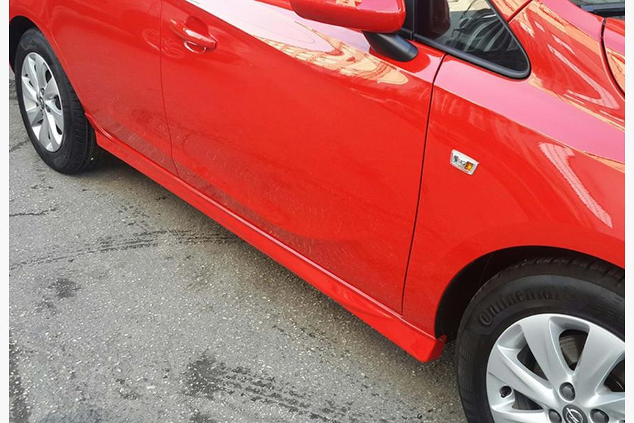 Opel Corsa E 2015–2019 DPT sideskirts (hoogglans zwart) Image