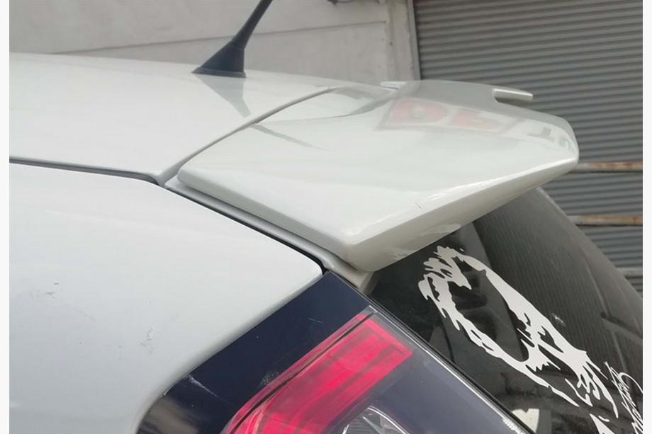 Fiat Punto Grande/EVO 2006–2018 DPT spoiler (hoogglans zwart) Foto 4