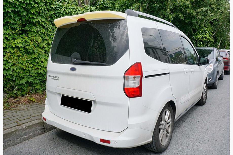 Ford Courier 2014–2023 DPT spoiler (hoogglans zwart) Image
