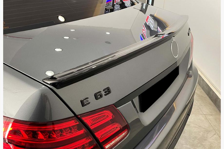 Mercedes E-klasse W212 2009–2016 Spoiler DPT V-1 (hoogglans zwart) Image