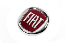 Fiat Embleem (rood, met pin) foto 2