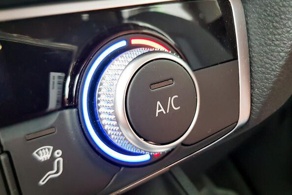 Zo gebruik je de airco in de auto in de winter: nuttige tips