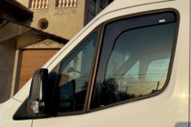 Mercedes Sprinter W907/W910 2018– Insteek raamwindschermen (2 st., HIC) foto 5