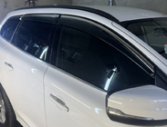 Volvo XC60 2009–2017 Raamwindschermen met chromen sierlijst Niken Luxury (6 stuks) foto 1