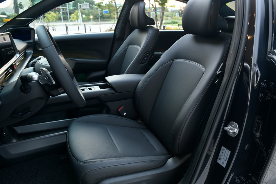 Meest slijtvaste materialen voor het herbekleden van het auto-interieur