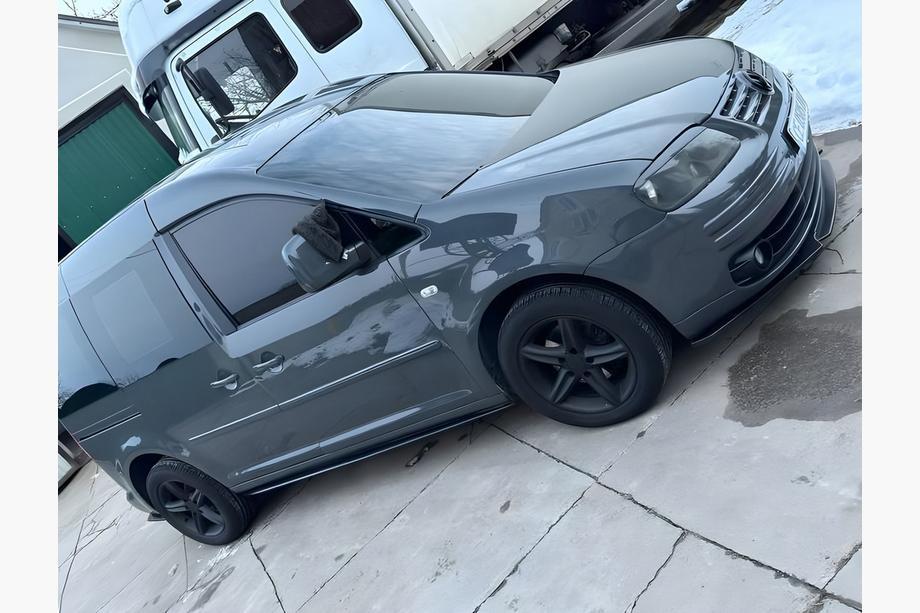 Volkswagen Caddy 2015–2020 Performance side skirts (zwart) Image
