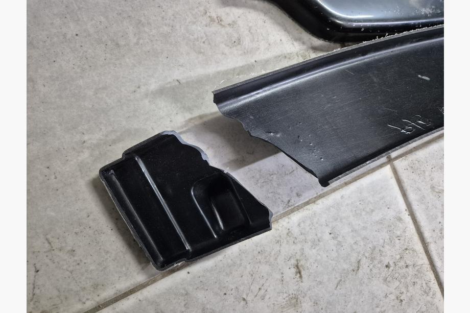 BMW 3 Serie F30/F31 2012–2019 Afgeprijsd Frontbumper lip DPT Lip voor de standaard uitvoering (hoogglans zwart) Foto 4