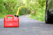 Kun je benzine bewaren in een plastic jerrycan? foto 1