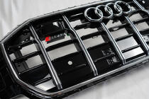 Audi Q8 2018– Voorgrille SQ-Style (2018-2023, zwart met chroom) foto 5