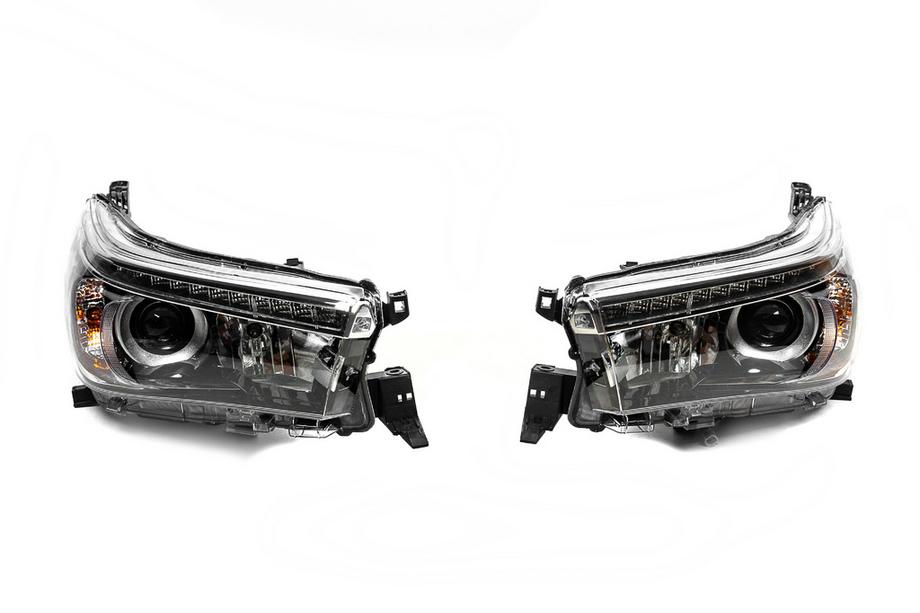 Toyota Hilux 2015– Voorkoplampen OEM V2 2015-2019 (voor xenonlamp of LED, 2 stuks) Foto 3
