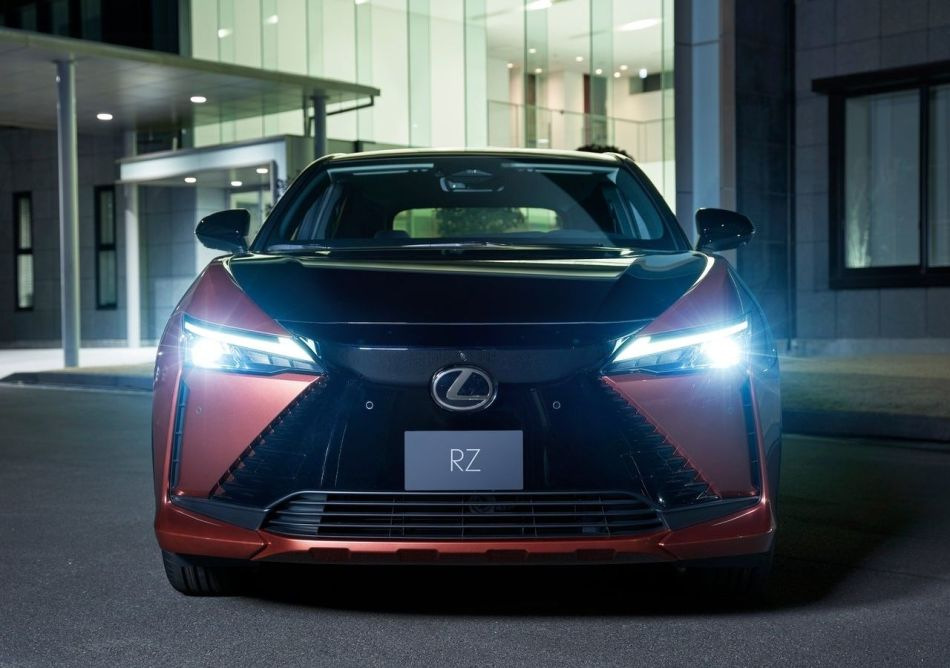 Review van de elektrische Lexus RZ