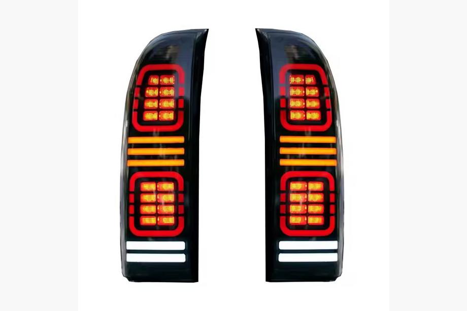Nissan Patrol Y61 1997–2011 Achterlichten Smoke Black LED (2004-2008, 2 stuks) Image