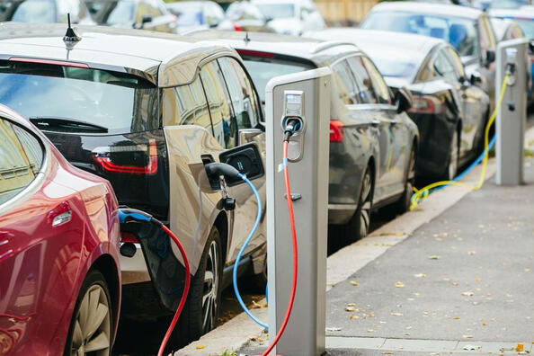 Hoeveel jaar kan een elektrische auto meegaan?