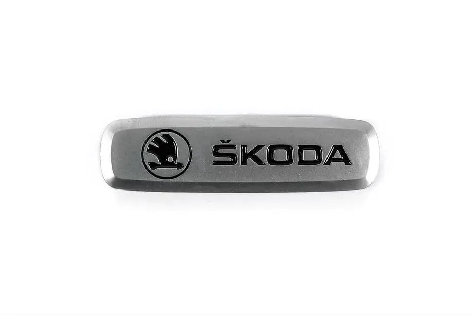 Skoda Aluminium badge voor automatten (1 st.) Foto 2