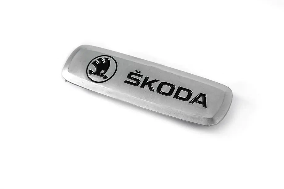 Skoda Aluminium badge voor automatten (1 st.) Foto 1