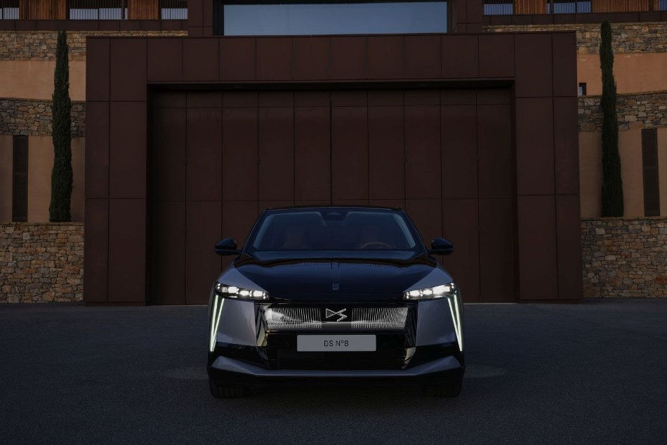 DS N°8: review van de elektrische vlaggenschip-crossover