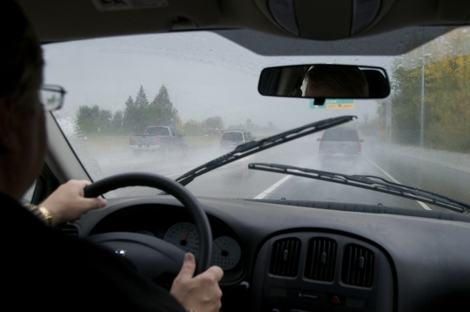 Zo verbeter je het zicht in de auto: tips voor automobilisten