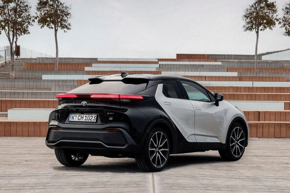 Review: de stijlvolle hybride crossover Toyota C-HR (2e generatie) Foto 5
