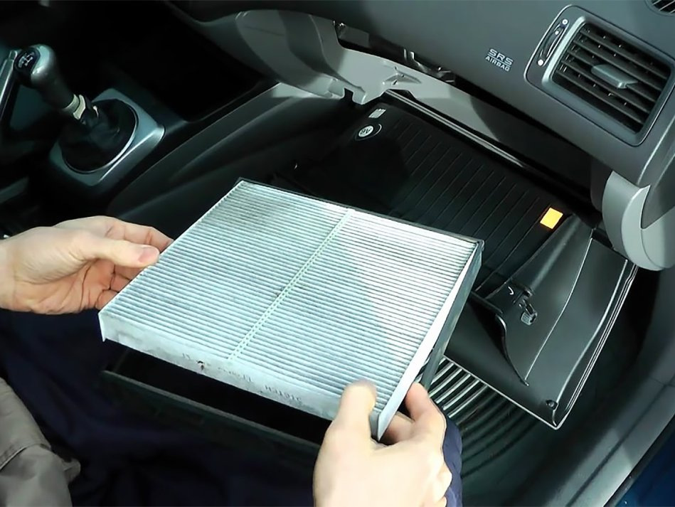 Signalen dat het tijd is om het interieurfilter van je auto te vervangen