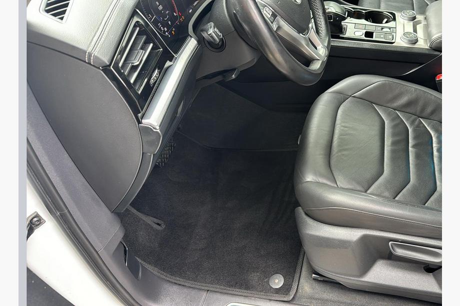 Volkswagen Touareg 2018– Premium textiel automatten (zwart) Image