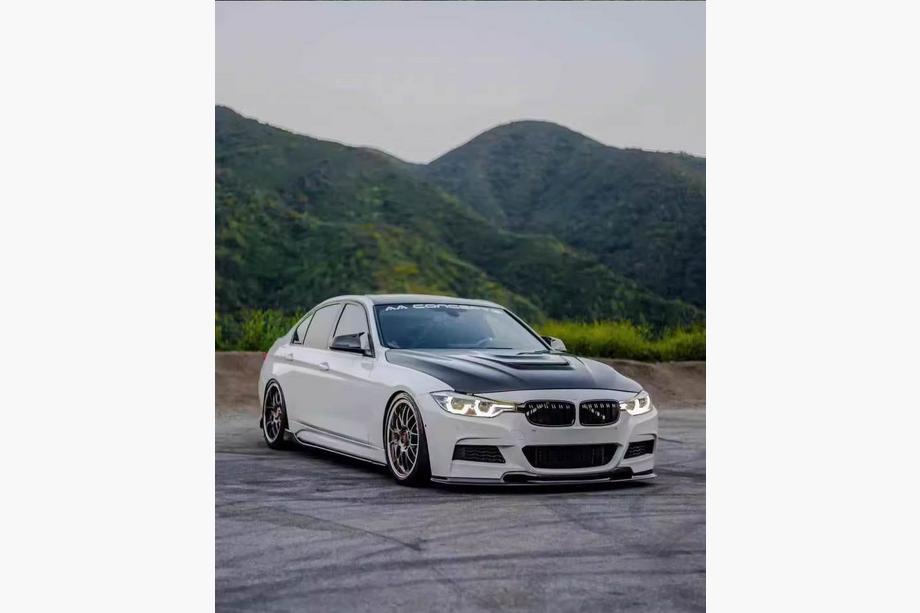 BMW 3 Serie F30/F31 2012–2019 Voorbumper lip Lip V-Style (voor F30 M-Sport, carbon) Foto 5