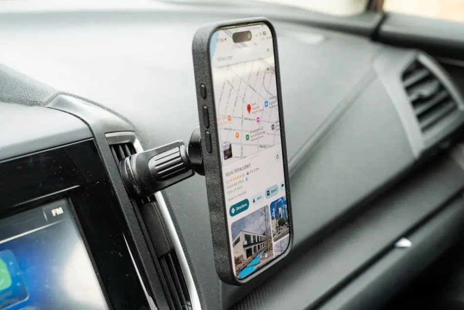 Zo kies je de ideale smartphonehouder voor in de auto