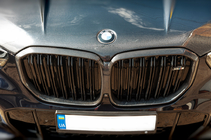 BMW X5 G05 2019–2026 Niergrilles M-Look V1 (2018-2022, carbon) foto 2