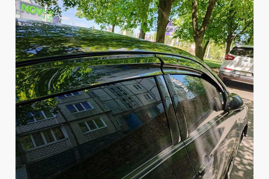 Toyota Corolla 2007–2013 Raamdeflectoren (4 stuks, Sunplex Sport) Foto 5