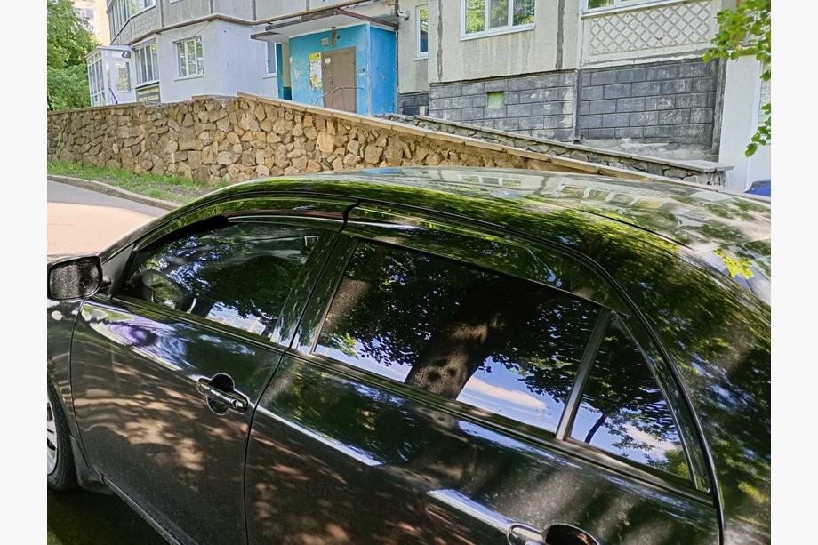 Toyota Corolla 2007–2013 Raamdeflectoren (4 stuks, Sunplex Sport) Foto 6