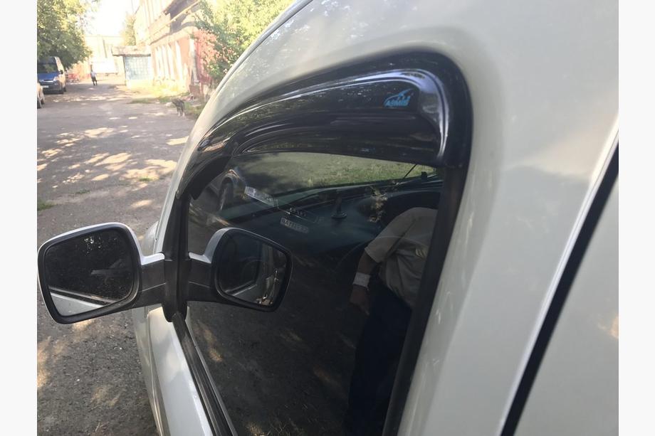 Renault Kangoo 2008–2020 Raamwindschermen (set van 2, Sport) Foto 5