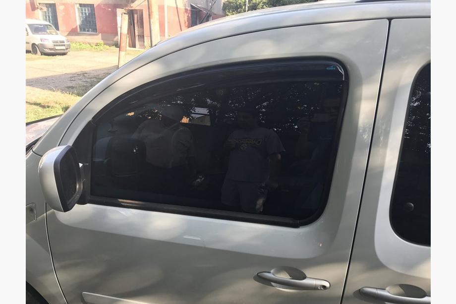 Renault Kangoo 2008–2020 Raamwindschermen (set van 2, Sport) Foto 7