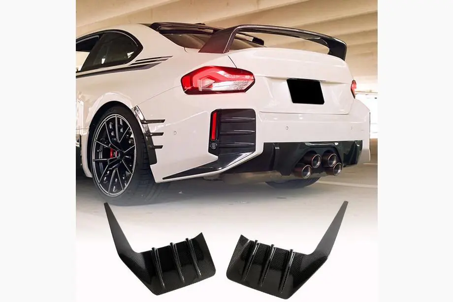 BMW 2 Serie G42 2021– Achterbumper splitters V2 (voor G87, Carbon) Foto 1