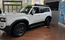 Toyota Land Cruiser Prado 250 2023– Side steps (2 stuks) foto 1