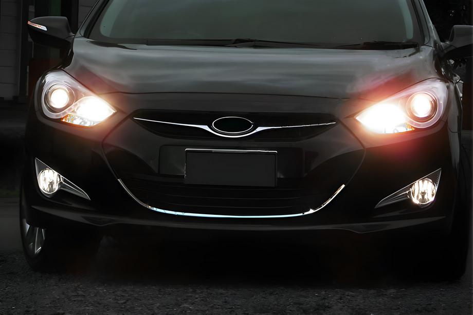 Hyundai I-40 2011–2019 Grilleomlijsting (1 st., RVS) Image